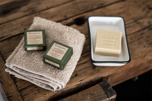 DAMANA E&S soaps.jpg
